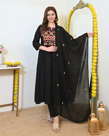 Artisanal Gotapatti Work Suit Set(SWSK45) - SortedMart