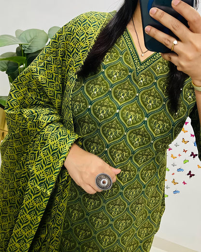 💃 Beautiful Floral Printed Cotton Kurti(SWSK54) - SortedMart