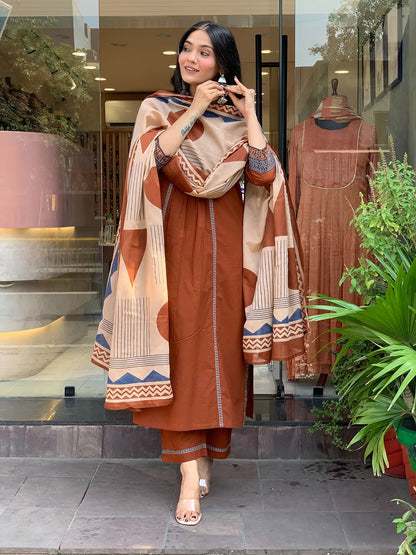 Look straight out of a dreamy movie set as you turn around and walk in this elegant flaired suit ! The perfect of traditional wear (SWSK35) - SortedMart