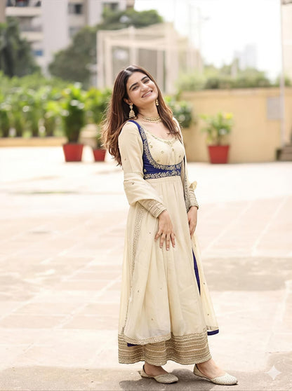 NEW LAUNCHING 3 PIECE SUIT SET WITH BEAUTIFUL YOKE (RRRD32) - SortedMart