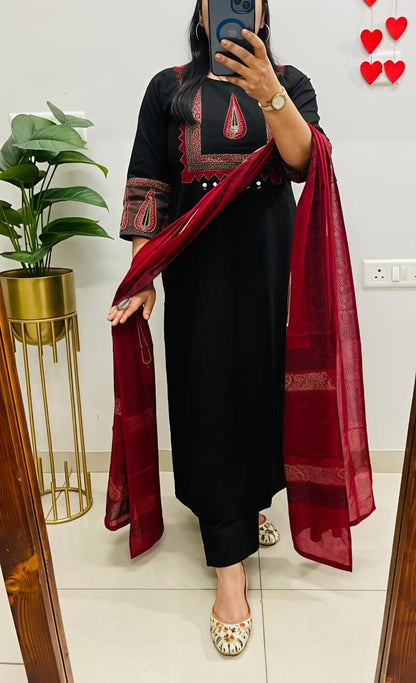 New straight kurta 3 pcs set with new style 👗(SWSK50) - SortedMart