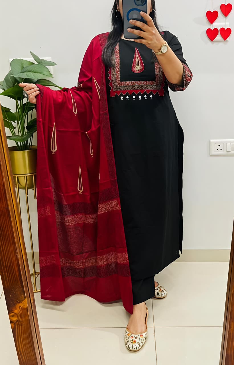 New straight kurta 3 pcs set with new style 👗(SWSK50) - SortedMart